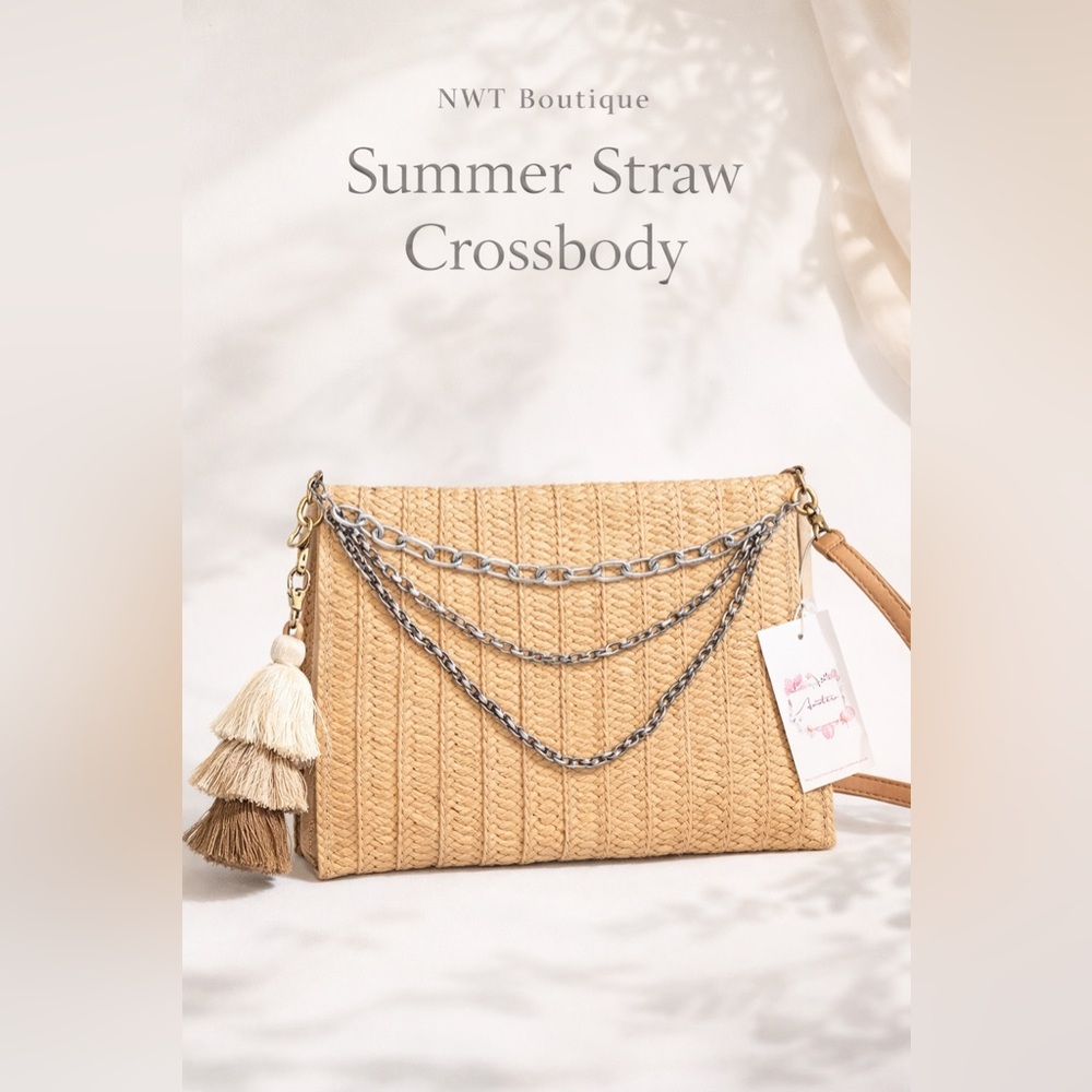 Aovtero Summer  Straw Crossbody Bag with Tassels NWT